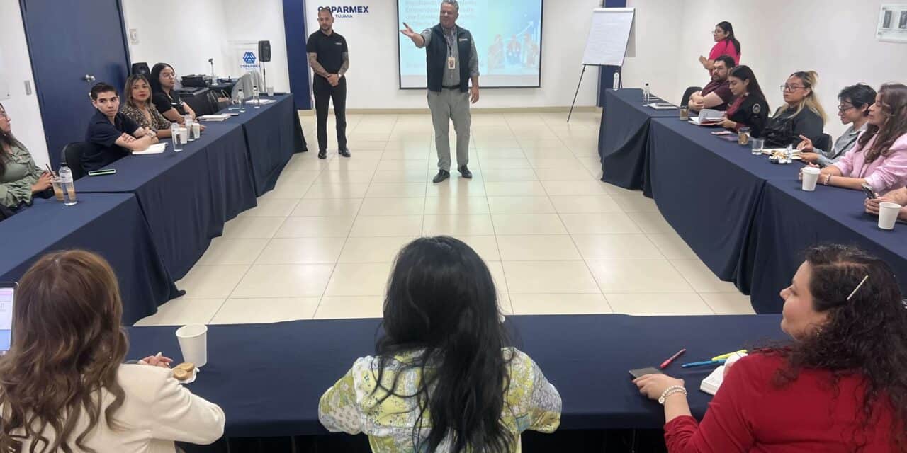 Transforman emprendedores de BC estrategia de servicio con certificación estatal