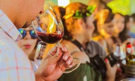 Conmemoran orígenes de las Fiestas de la Vendimia