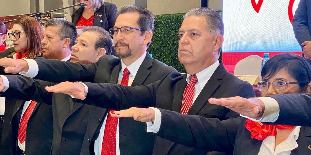 Asume Juan Carlos Loaiza la presidencia del Colegio de Contadores Públicos de BC