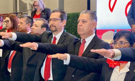 Asume Juan Carlos Loaiza la presidencia del Colegio de Contadores Públicos de BC