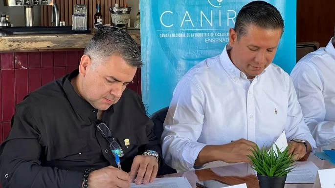 Acuerdan fortalecer trabajo en conjunto Canirac y Clúster