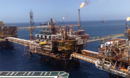 Pausarán petroleras de EU inversiones en México hasta que se renegocie el T-MEC