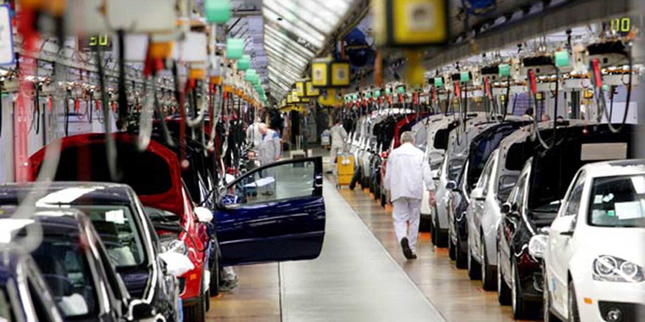 Retira UE la prohibición de autos a motor en 2035