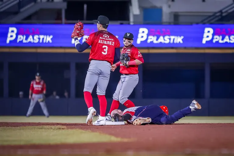 Remontan Águilas y congela a Venados para llevarse la serie en casa