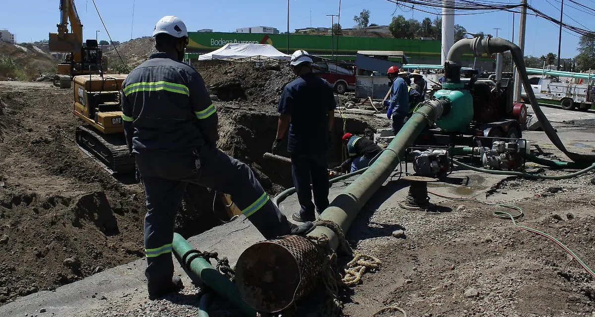 Se preparan en casas y comercios de Tijuana para corte masivo de agua