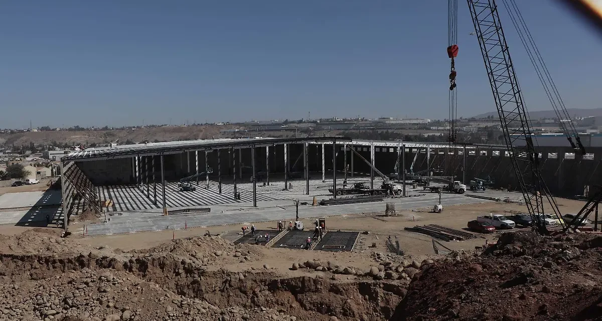 Afecta desocupación y aranceles actividad constructiva de naves industriales en BC