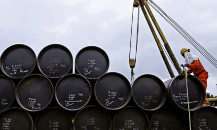 Cae petróleo a mínimos de casi dos meses por esperanzas de acuerdo entre EU e Irán