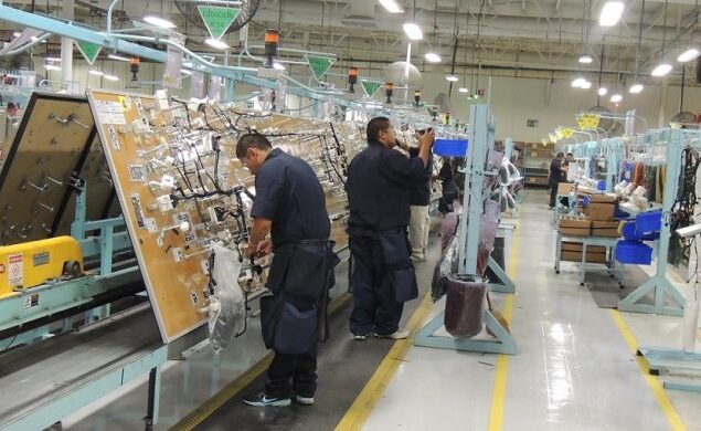 Impacta tipo de cambio a la industria manufacturera en la frontera