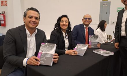 Presentan libro sobre prevención de lavado de dinero
