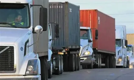 Siguen exigiendo dominio de inglés a transportistas para renovar visa
