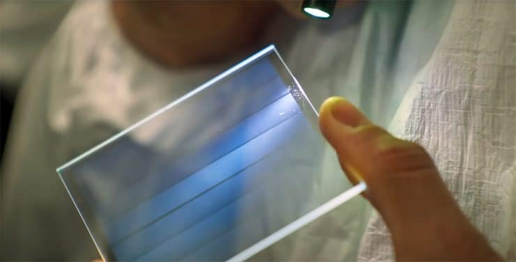 Demuestra Microsoft almacenamiento en vidrio capaz de preservar datos por 10,000 años
