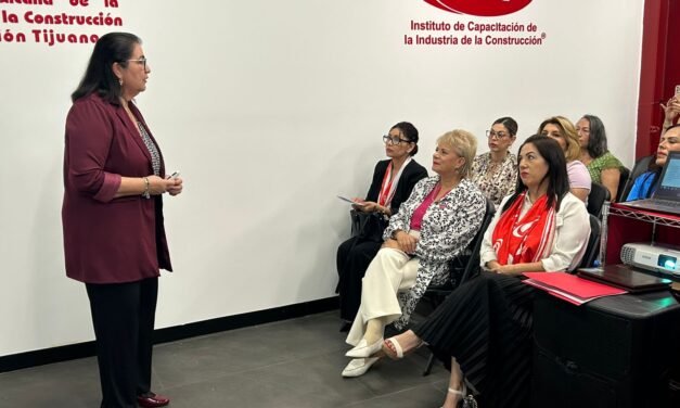 Fortalecen liderazgo femenino en la industria de la construcción