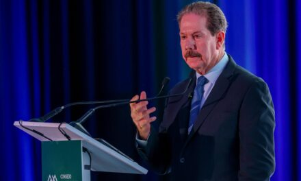 Reeligen a Roberto Lyle como líder del CCE Tijuana