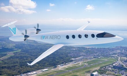 Descarbonizar los cielos: el alto costo y los retos legales de la aviación sostenible rumbo al 2050