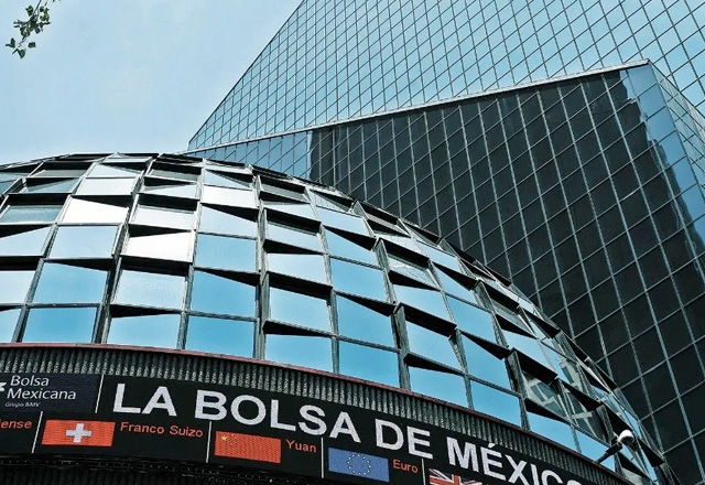 Retrocede BMV 1.7% y Wall Street se mantiene en máximos
