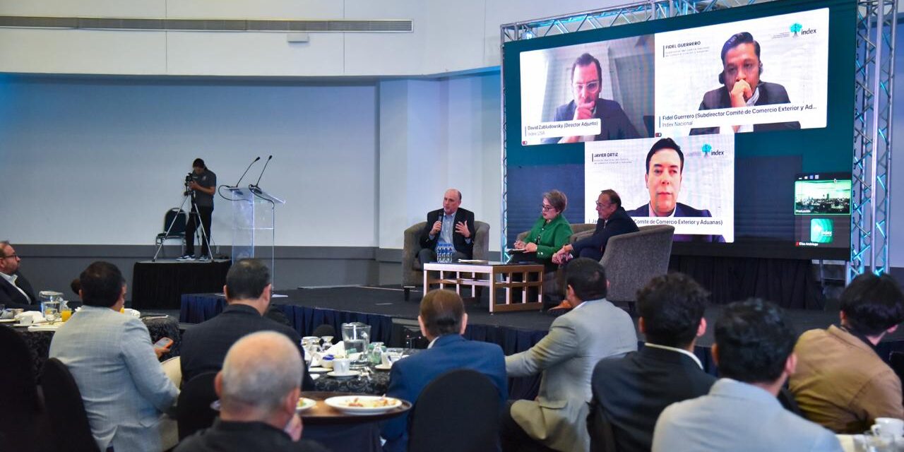 Analizan retos y oportunidades para fortalecer la competitividad de la industria