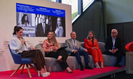 Representan mujeres el 42.8% de la fuerza laboral manufacturera