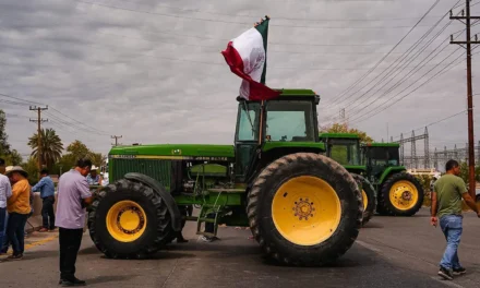 Levantan agricultores plantón en carretera Mexicali-San Luis Río Colorado