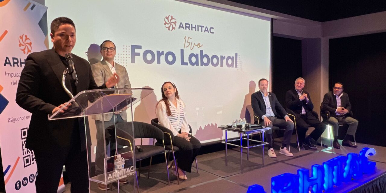 Analizan líderes de empresas impacto global en decisiones de talento