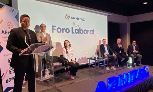 Analizan líderes de empresas impacto global en decisiones de talento