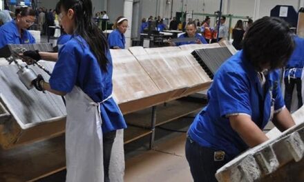 Otorga industria cada vez más apoyo a madres trabajadoras