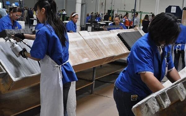 Otorga industria cada vez más apoyo a madres trabajadoras