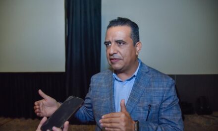 Advierten rezago en empresas que no integren IA en sus procesos