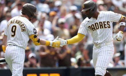 Padres arman rally y vencen a Giants