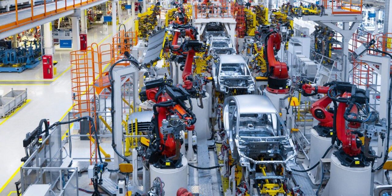 Se une industria automotriz mexicana al Acuerdo de Quito para impulsar la región