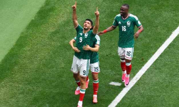 Triunfa México en debut en Mundial