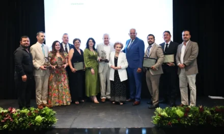 Institucionaliza el CCEE el Galardón Empresarial