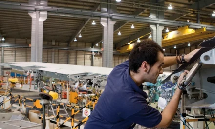 Buscan fortalecer a las pymes para integrarlas a la cadena aeroespacial