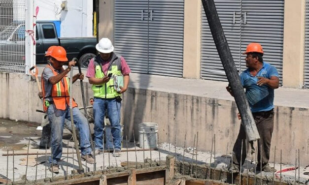 Perciben constructores disminución en obra de un 12%