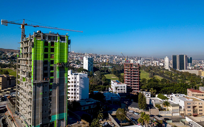 Es necesario regular crecimiento vertical y suelo escaso en Tijuana