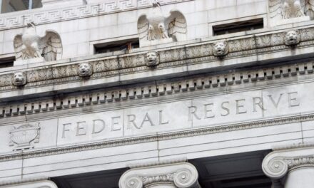 Mantiene la FED tasa de interés, pero crece presión para endurecer política monetaria