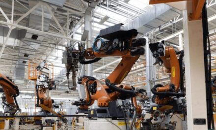 Crean startups mexicanas modelos de IA mientras la manufactura apenas llega a 4.8% de adopción