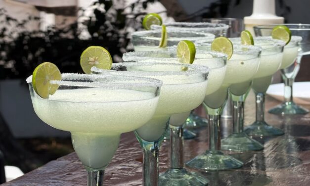 Celebrará Ensenada por 78 años de la “margarita” con música, gastronomía y cultura