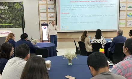 Capacitan a industria sobre manejo de residuos peligrosos