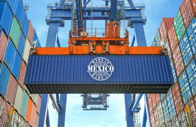 Baten récord exportaciones mexicanas de productos con alza de 43.7%