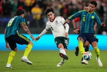 Marca Gilberto Mora su primer gol con México y rescata empate ante Colombia