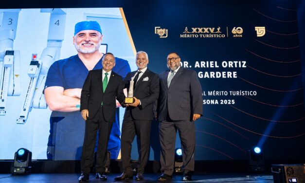 Reconocen trayectoria turística y médica en Gala del Mérito Turístico 2026
