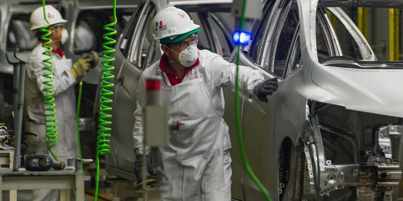 Confía México que EU reduzca arancel a autos y aluminio antes de acabar 2026