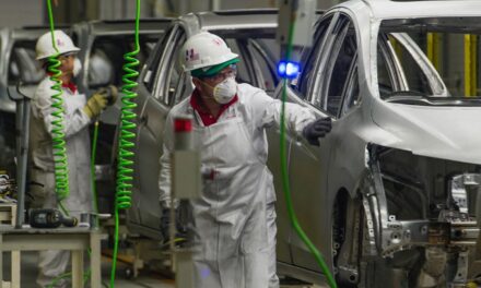 Confía México que EU reduzca arancel a autos y aluminio antes de acabar 2026