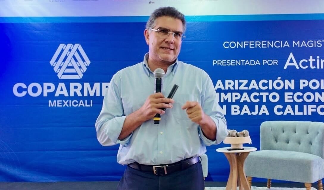 Cuestiona Armando Ríos Piter uso de encuestas como propaganda en Foro de COPARMEX