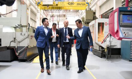 Mantienen empresarios cautela, pero mejoran ánimo para invertir en México