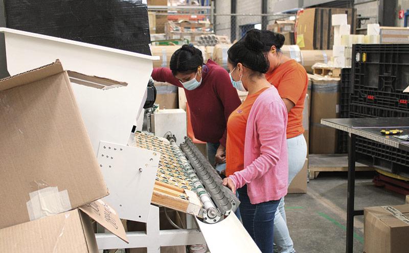 Advierten barreras que mantienen a las pymes fuera del comercio exterior