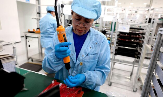 Incorporan a 15 empresas de BC a la cadena de semiconductores
