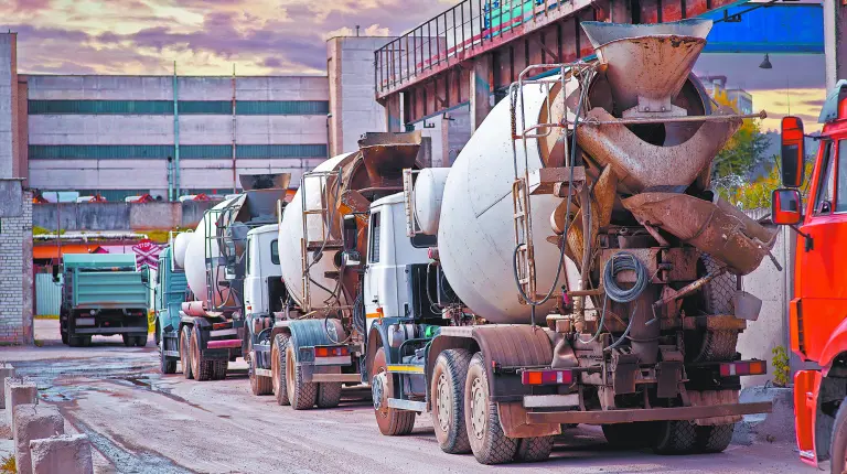 Alerta industria cementera por impuestos locales, riesgos regulatorios y mercado ilegal