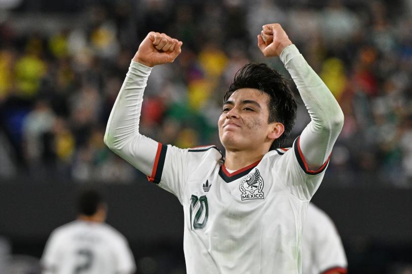Cumple Gilberto Mora 18 años y abre la puerta al futbol europeo