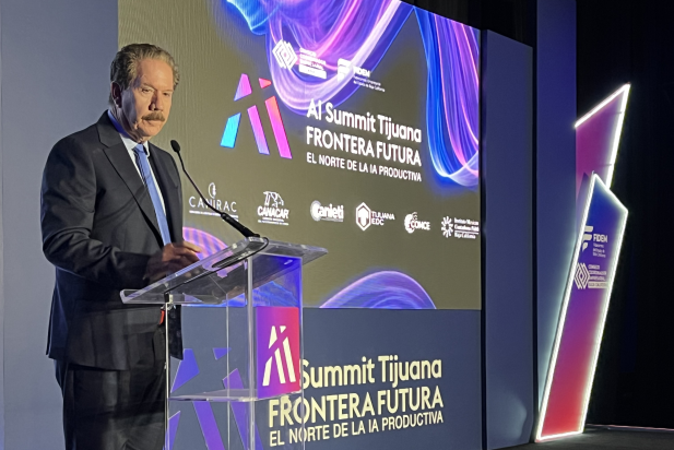 Promueve CCE uso de IA en más sectores durante el “Summit Frontera Futura”